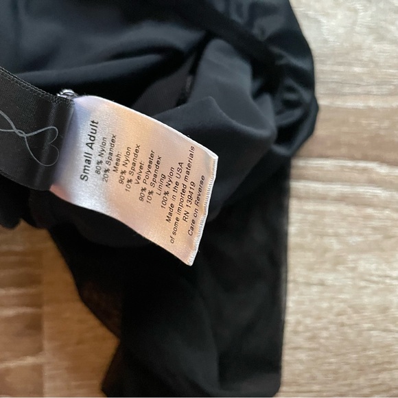 Suffolk Black Velvet and Mesh Long Sleeve Leotard Size Small - Picture 8 of 8